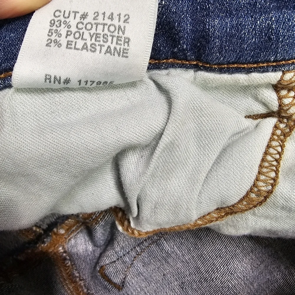 J Brand Capri Breathless destroyed distressed cuff hem size 26